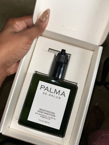 Customer photo review of Hydrating Hand Sanitizing Serum - Home Size (11oz)