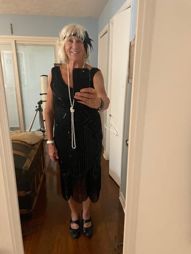 Christine F. review of 1920s Black Beaded Rhinestone & Feather Headband image 2 out of 2