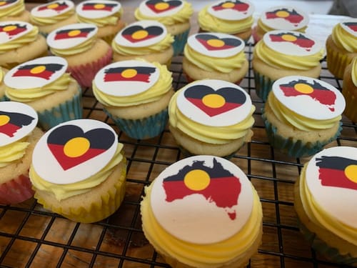 Customer photo review of Australian Aboriginal Flag - Edible Icing Images
