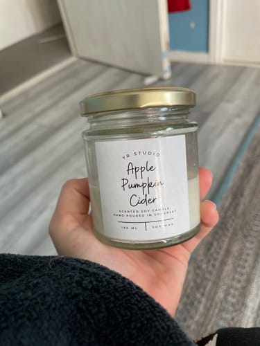Customer photo review of Apple Pumpkin Cider Soy Candle