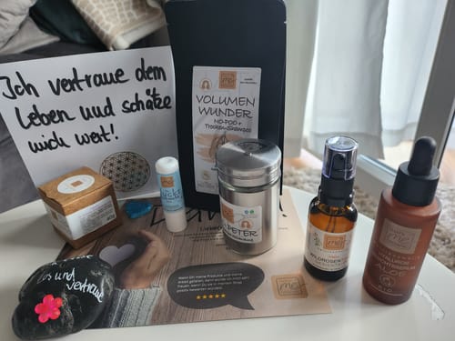 Customer photo review of Spar Set Hyaluron Gesichtsserum 30ml & Wildrosentraum 30ml