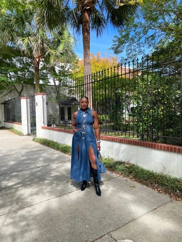 Customer photo review of Cut-Out Sleeveless Lapel Denim Dress