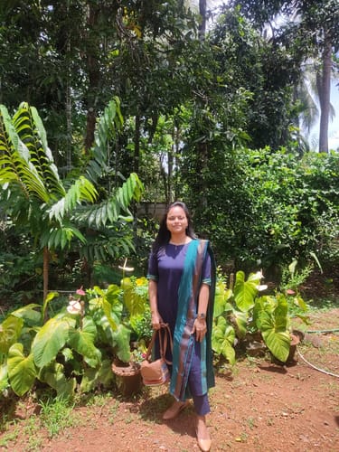 Customer photo review of Manjari Blue