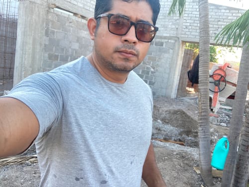 Customer photo review of Playera de Bambú Cuello Redondo Hombre