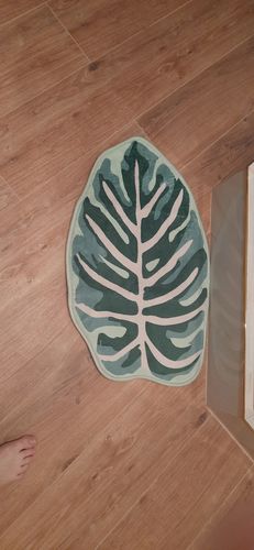 Customer photo review of Inyahome Leaves Velveteen Green Bath Mat Non-Slip Soft Bathroom Rugs Luxury Microfiber Bath Rug Machine Washable Door Carpet