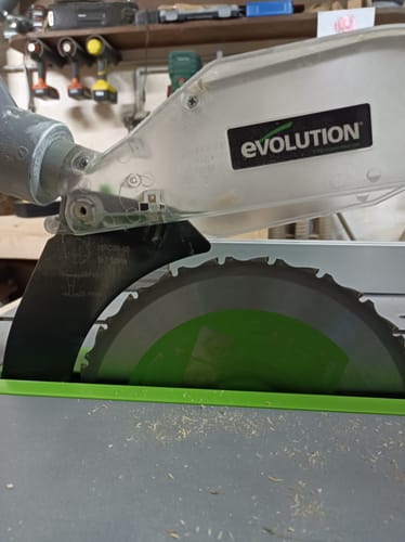 Customer photo review of Lame multi-matériaux TCT 255mm 24 dents alésage 25,4mm Evolution (GRATUITE)