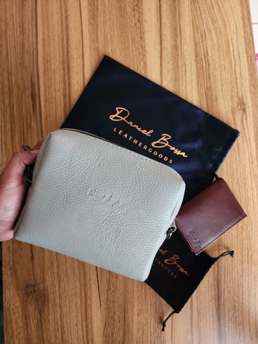 Carlos T. review of Crossbody/Neceser Tequila Ice image 1 out of 1