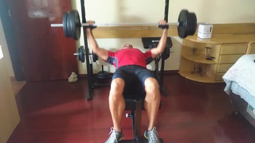 Customer photo review of BANCO ARTICULADO RACK-PRO 10X1 - COM CADEIRA EXTENSORA COMPLETO