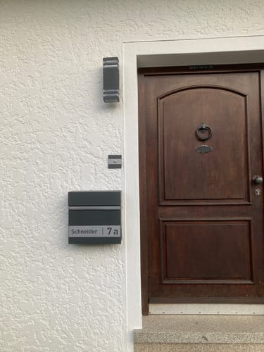 Customer photo review of AlbersDesign Briefkasten B3 anthrazit (RAL7016) personalisiert mit Edelstahlschild