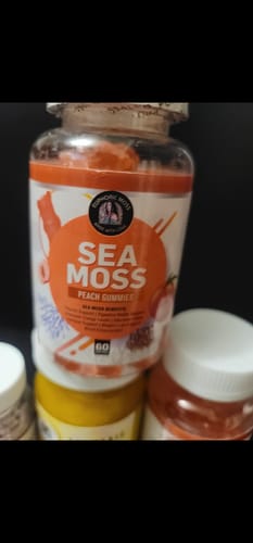 Customer photo review of Peach Vegan Sea Moss Gummies