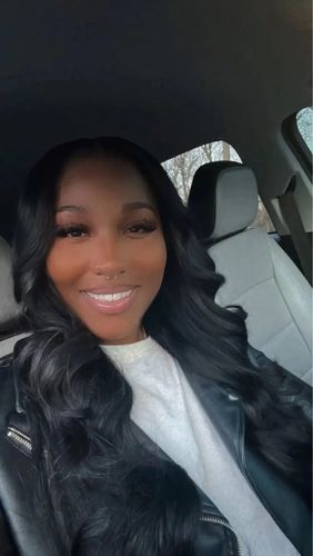 Customer photo review of Melting! Glueless Loose Wave Swiss HD Undetectable Lace 5x5 HD Lace Closure Wig
