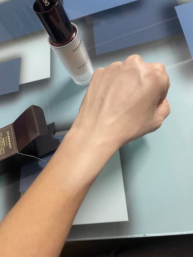 Customer photo review of CMC MATTE FOUNDATION - Perfect Canvas for your make-up