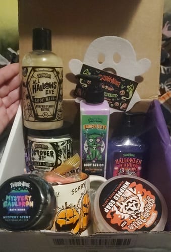 Customer photo review of Halloween Mystery BOX