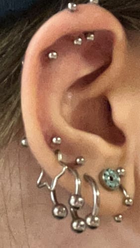 Customer photo review of Star Cut Surgical Steel Cartilage Ring