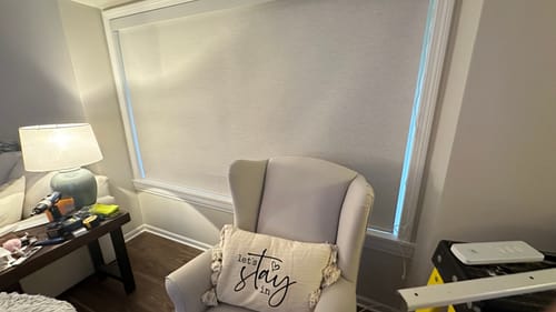 Customer photo review of SmartWings Motorized Roller Shades 100% Blackout Essential