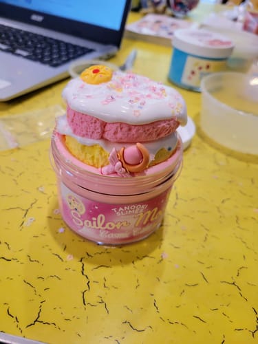 Customer photo review of Sailor Moon Cosmic Cake