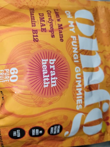 Customer photo review of Raspberry Peach Brain Health Gummies
