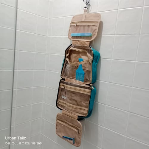 Customer photo review of The Space Saver Bonchemin Hanging Toiletry Bag