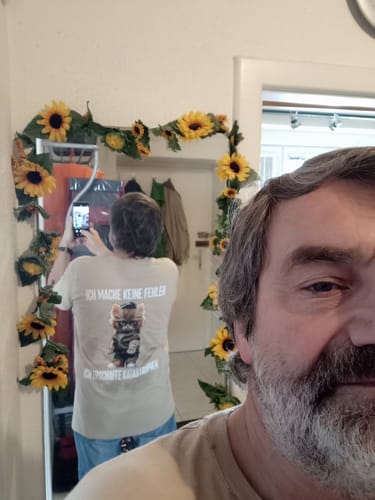 Customer photo review of KATASTROPHEN KATZE Rückendruck T-Shirt