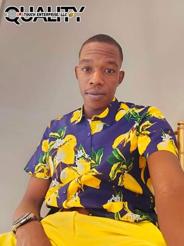 Customer photo review of Men's Tropical Yellow Lemon Print Hawaiian Short Sleeve Shirt