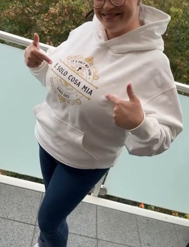 Kundenbewertung mit Foto zu è solo cosa mia - VACANCY Unisex Oversize Hoodie