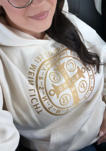 Kundenbewertung mit Foto zu Benediktussegen - VACANCY Unisex Oversize Hoodie