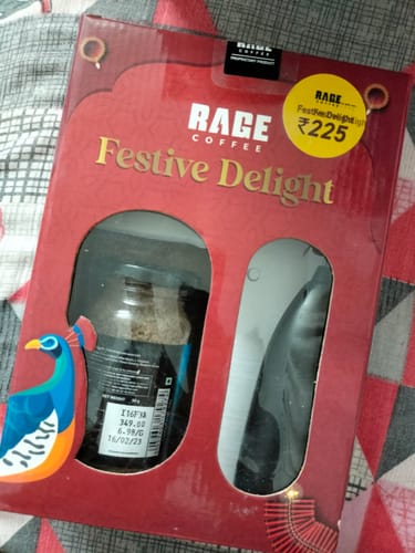 Customer photo review of Festive Delight Gift Box (Silk Blend Creamy Hazelnut 50 Gm + Frother)