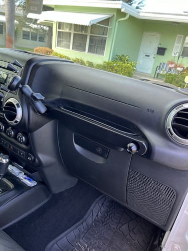 Customer photo review of Jeep JK & JKU Grab Bar