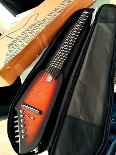 Customer photo review of Donner HUSH-I Gitarre