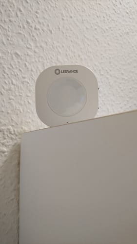 Kundenbewertung mit Foto zu LEDVANCE SMART+ smarter Bewegungsmelder mit Wifi-Technologie