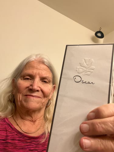 Customer photo review of Oscar for Women By Oscar De La Renta Eau de Toilette Spray
