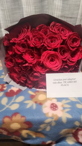 Customer photo review of Red Roses - Nationwide