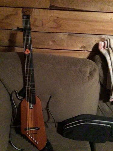 Customer photo review of Donner HUSH-I Gitarre
