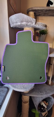 Simon P. review of Auto Fußmatten nach Maß - Komplettset image 1 out of 2