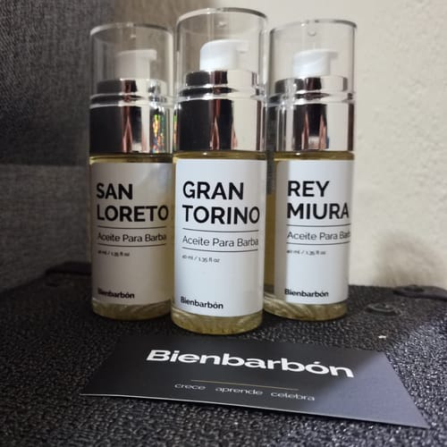 Customer photo review of Aceite Para Barba - Paquete De 3 Fragancias