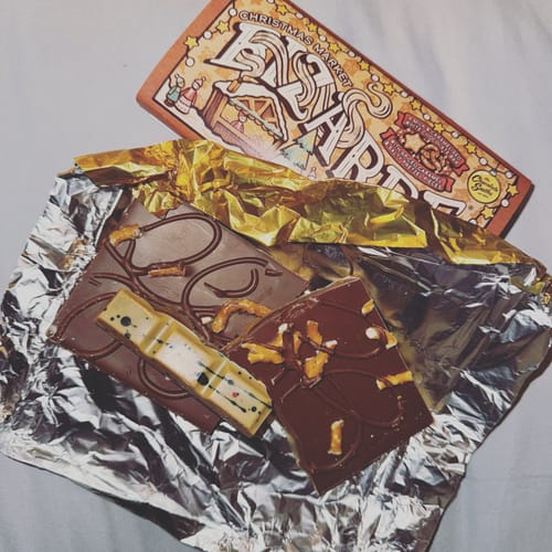 Customer photo review of Christmas Market Spiced Caramel and Pretzel Bizarre Bar 100g