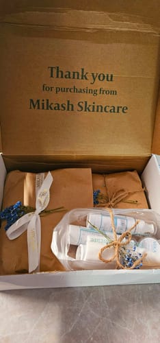 Customer photo review of Mikash trial size skincare set