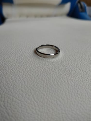 Reseña con foto de un cliente sobre Anillo Minimalism