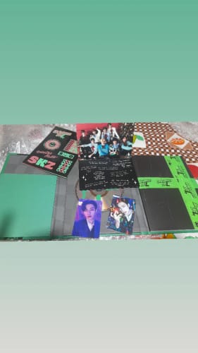 Customer photo review of STRAY KIDS - HOLIDAY SPECIAL SINGLE CHRISTMAS EveL (LIMITED VER.)