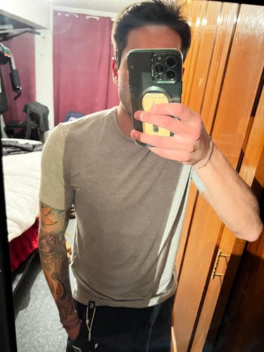 Customer photo review of Playera de Bambú Cuello Redondo Hombre