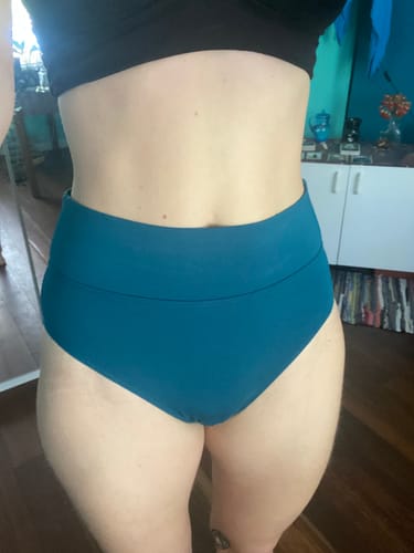 Customer photo review of Ella High Waisted Underwear