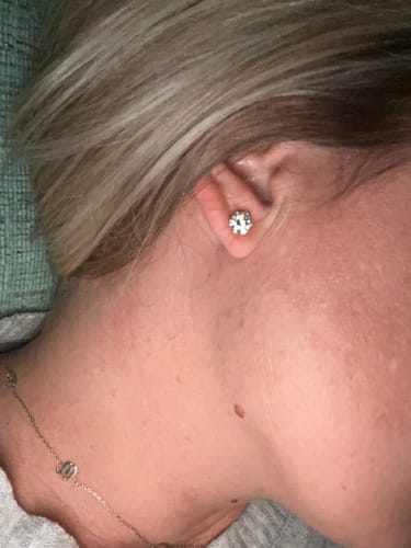 Customer photo review of Moissanite Series Classic Six-Claw Sterling Silver Stud Earrings