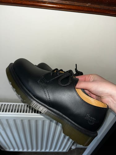 Customer photo review of Dr Martens B8249 Lace-Up Leather Shoe OB Black