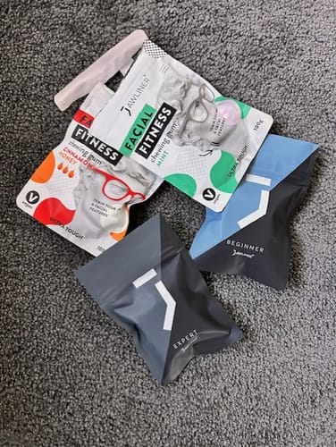 Customer photo review of JAWLINER® Chewing Gum Bundle Pack