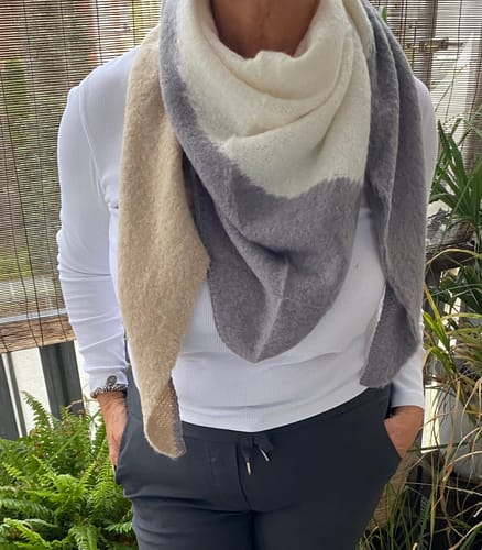 Customer photo review of PAULE Dreieckstuch