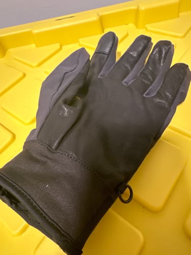 Customer photo review of Midweight Softshell Gloves - Unisex