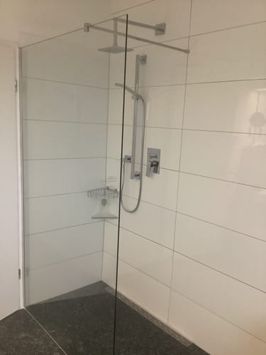 Customer photo review of SONNI Walk In Duschabtrennung Duschwand Nano Klarglas Glasstärke 8mm Breite 70-120cm