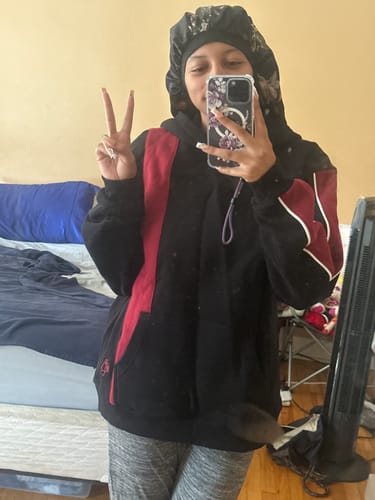 Customer photo review of Gigante Hoodie