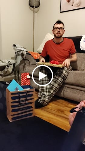 Customer video review of Emotional Family Portrait - Christmas Delivery Special 🌟