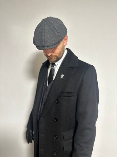 Customer photo review of Three-piece suit Shelby
